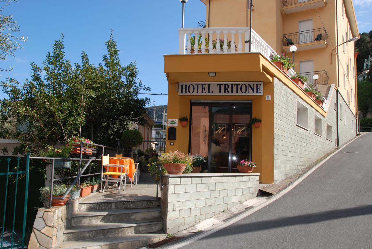 Hotel Tritone 莱圭利亚 外观 照片